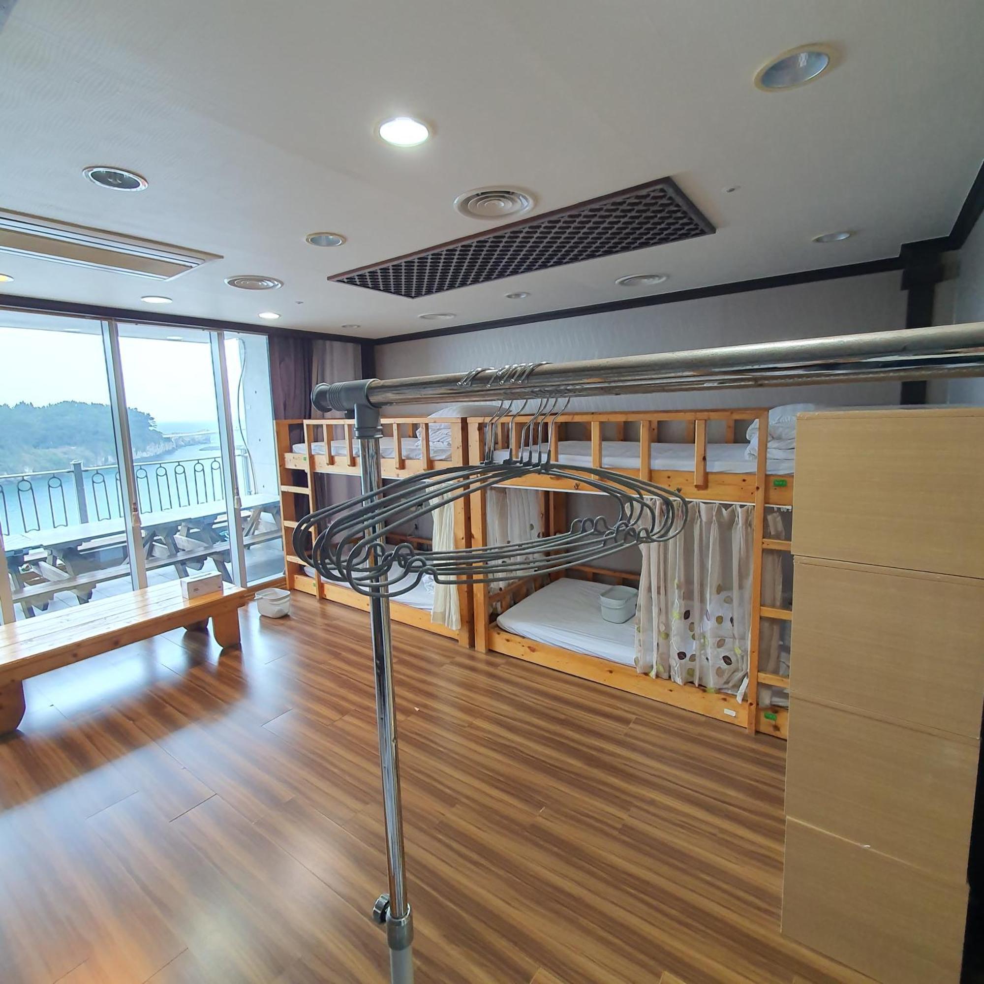 Seom Guesthouse Seogwipo Eksteriør billede