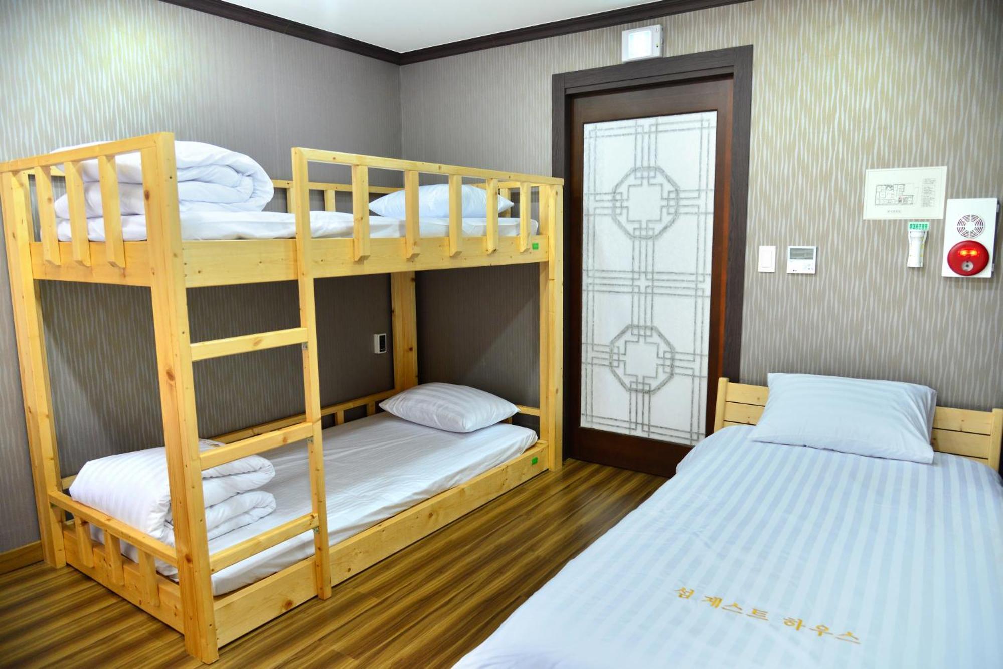 Seom Guesthouse Seogwipo Eksteriør billede