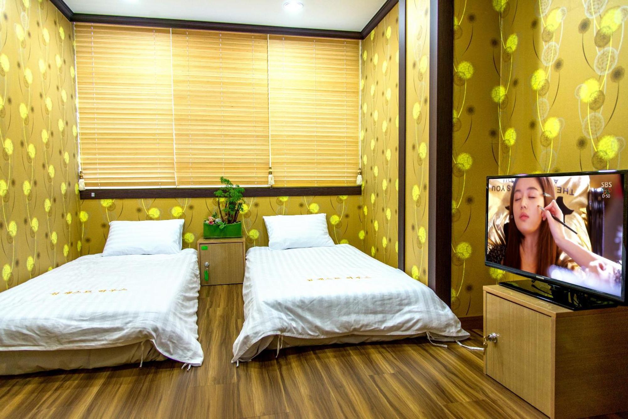 Seom Guesthouse Seogwipo Eksteriør billede